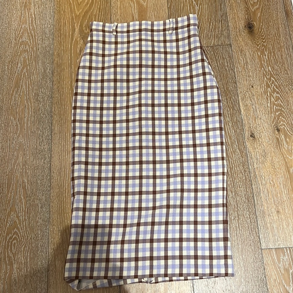 checkered skirt
